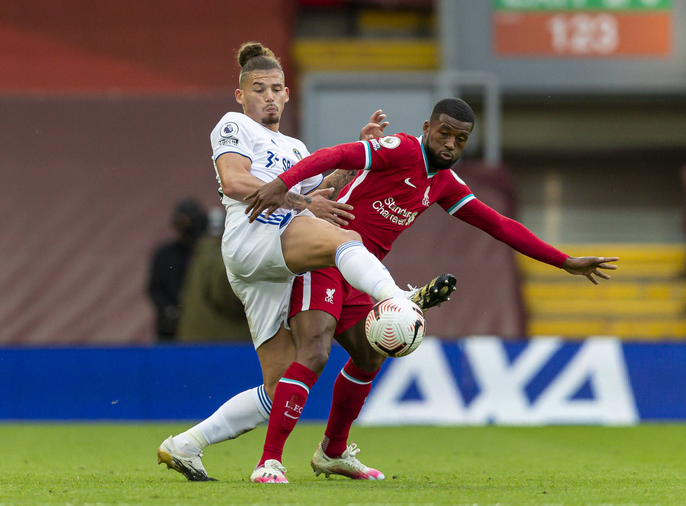 她展现出了 她展现出了