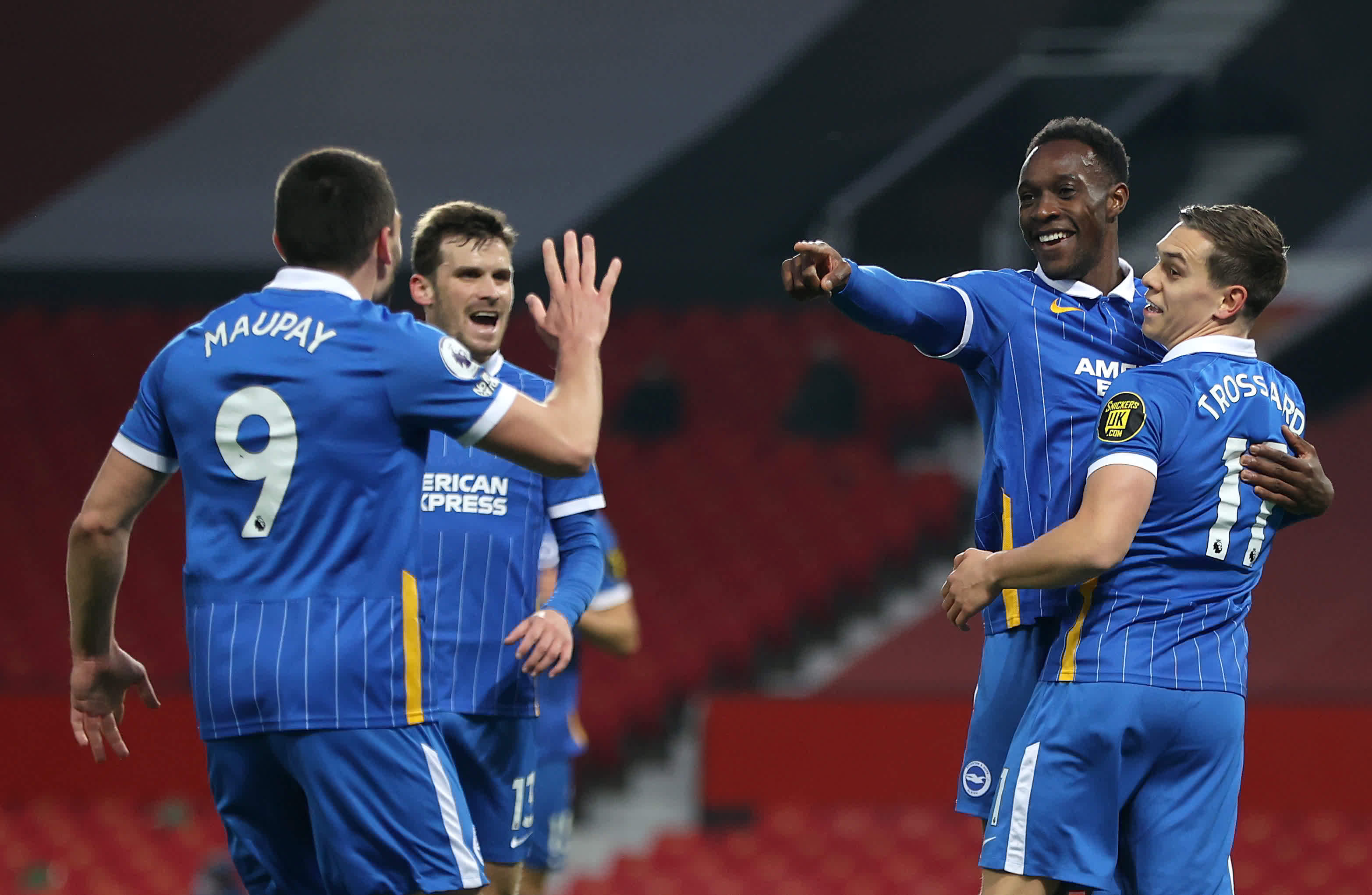 手树立了良 手树立了良